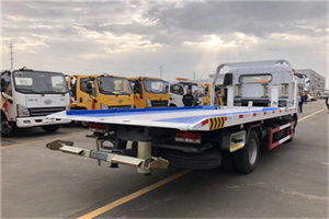 新兴区汽车救援补胎