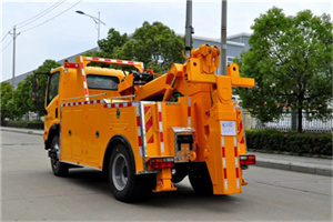 新兴区高速路拖车费